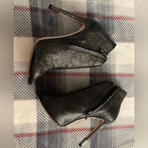 Guess  Beautiful Metallic Black Booties Open Toe 7 1/2 Stiletto Heels